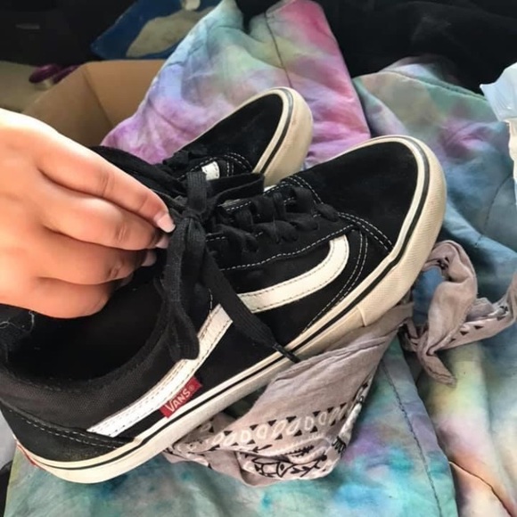 Vans size 8.5 -9 - Picture 6 of 8
